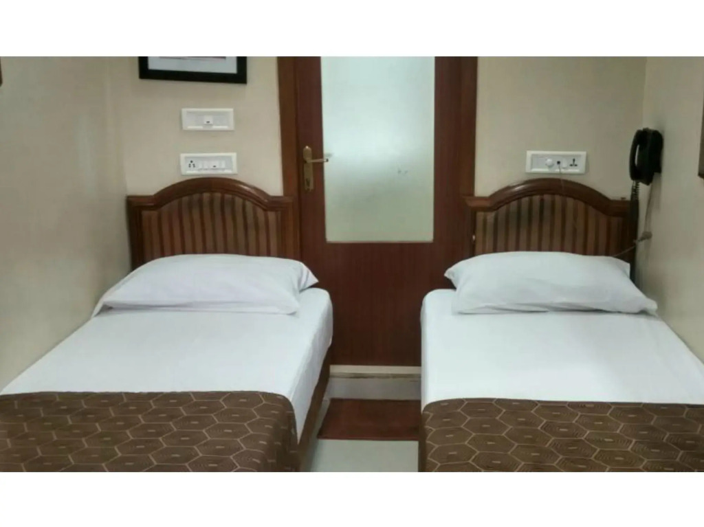 Мумбаи: Hotel Elphinstone Annexe