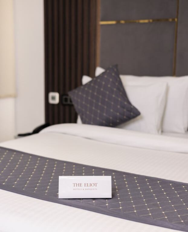 Нойда: The Eliot Hotel & Banquet