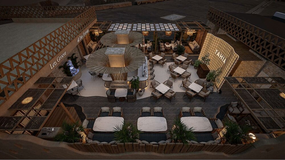 Нойда: The Eliot Hotel & Banquet