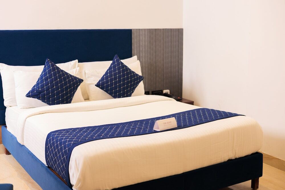 Нойда: The Eliot Hotel & Banquet