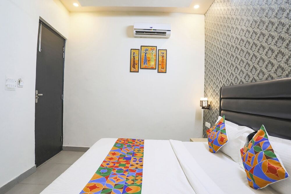 Газиабад: FabHotel The Diamond