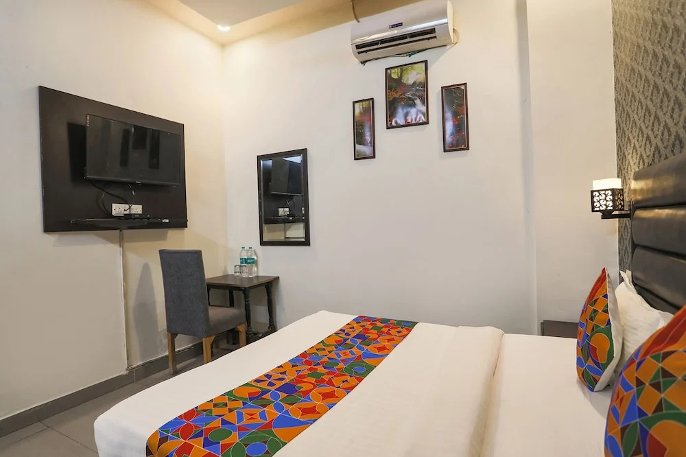 Газиабад: FabHotel The Diamond