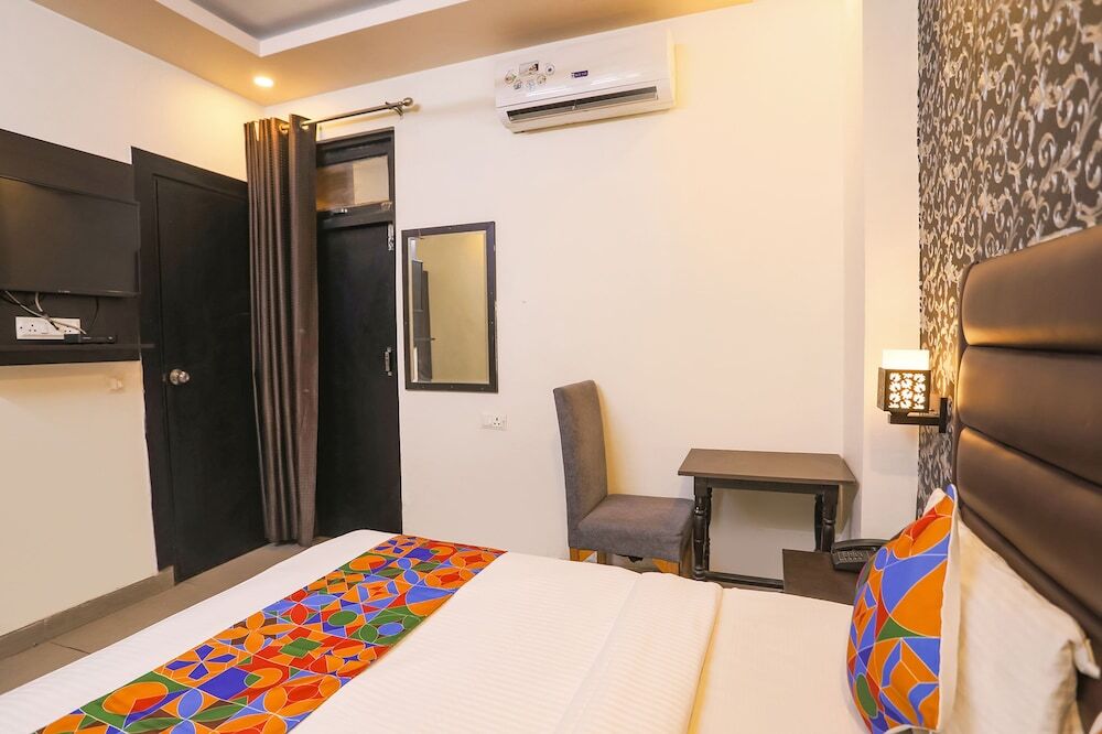 Газиабад: FabHotel The Diamond