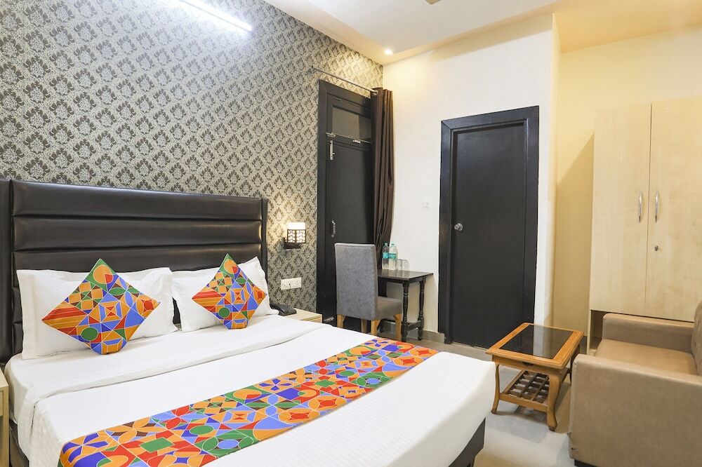 Газиабад: FabHotel The Diamond