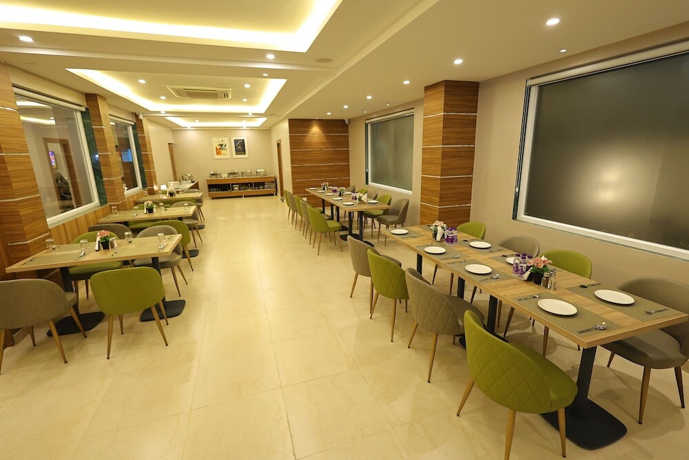 Патна: Hotel Sharda Residency