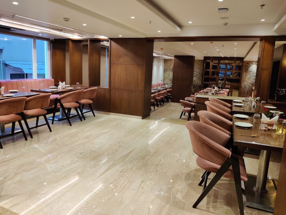 Нагпур: The Seven Hotel