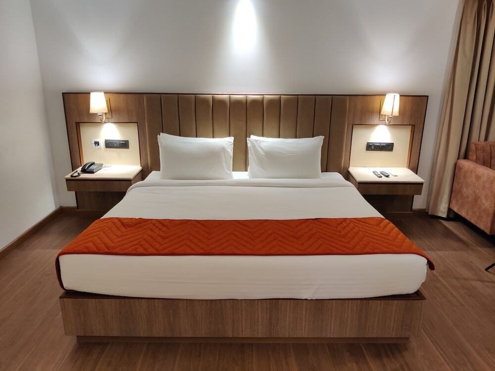 Нагпур: The Seven Hotel