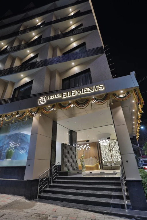 Сурат: Hotel Elements