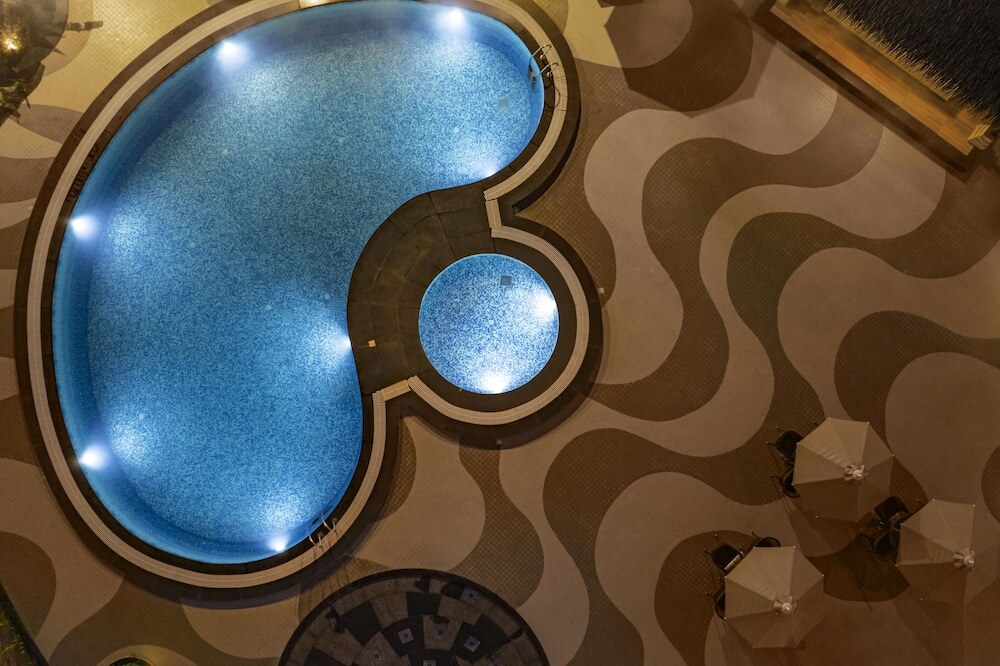 Орай: Shyama Sarovar Portico