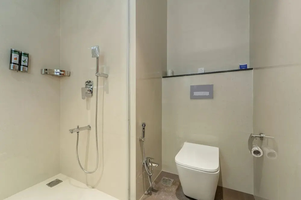 Орай: Shyama Sarovar Portico