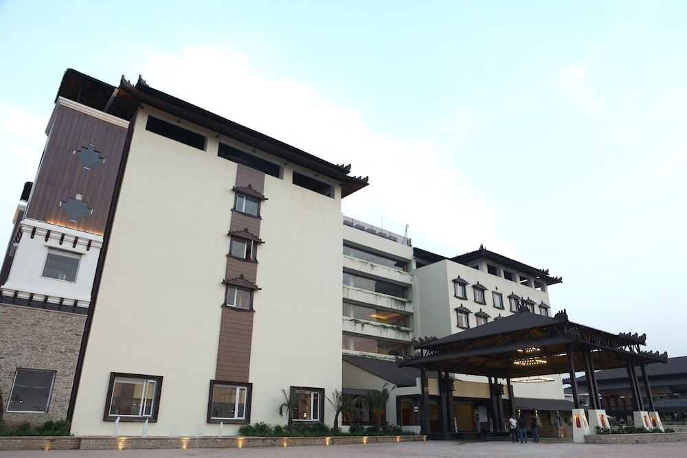 Shyama Sarovar Portico — фото 3