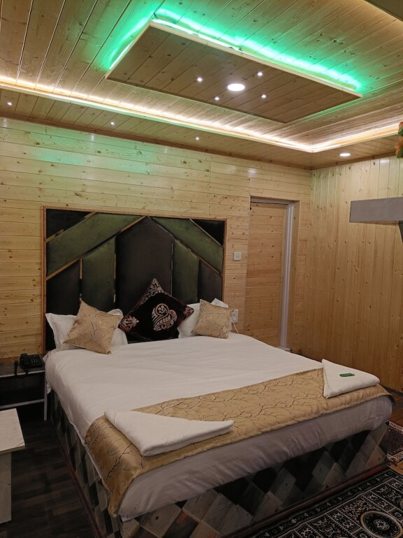 Пахалгам: Hotel Pahalgam View