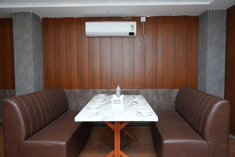 Тирупати: Hotel Grand Orchid