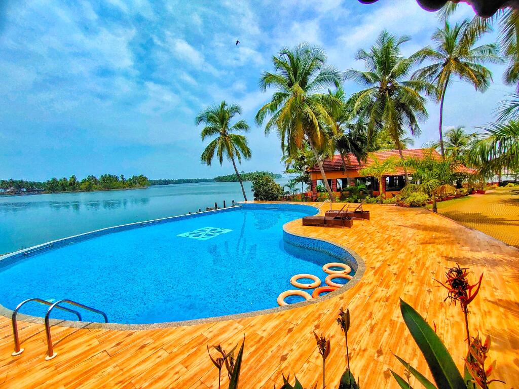 Paradise Lagoon — фото 2