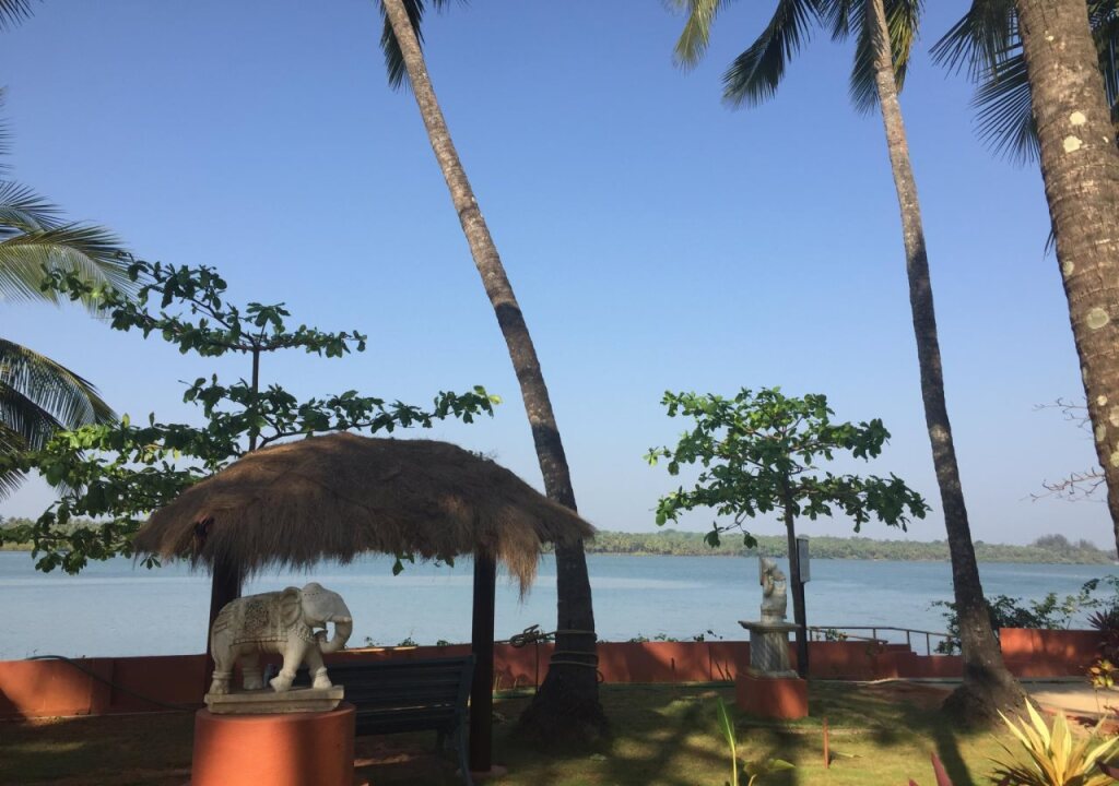 Малпе: Paradise Lagoon