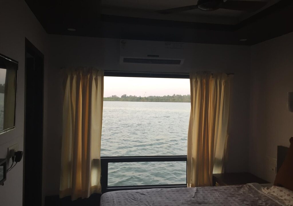 Малпе: Paradise Lagoon
