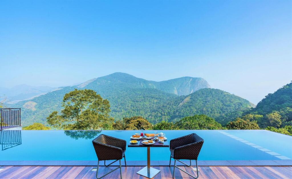 Рамаккалмеду: Shola Crown Resort - Munnar