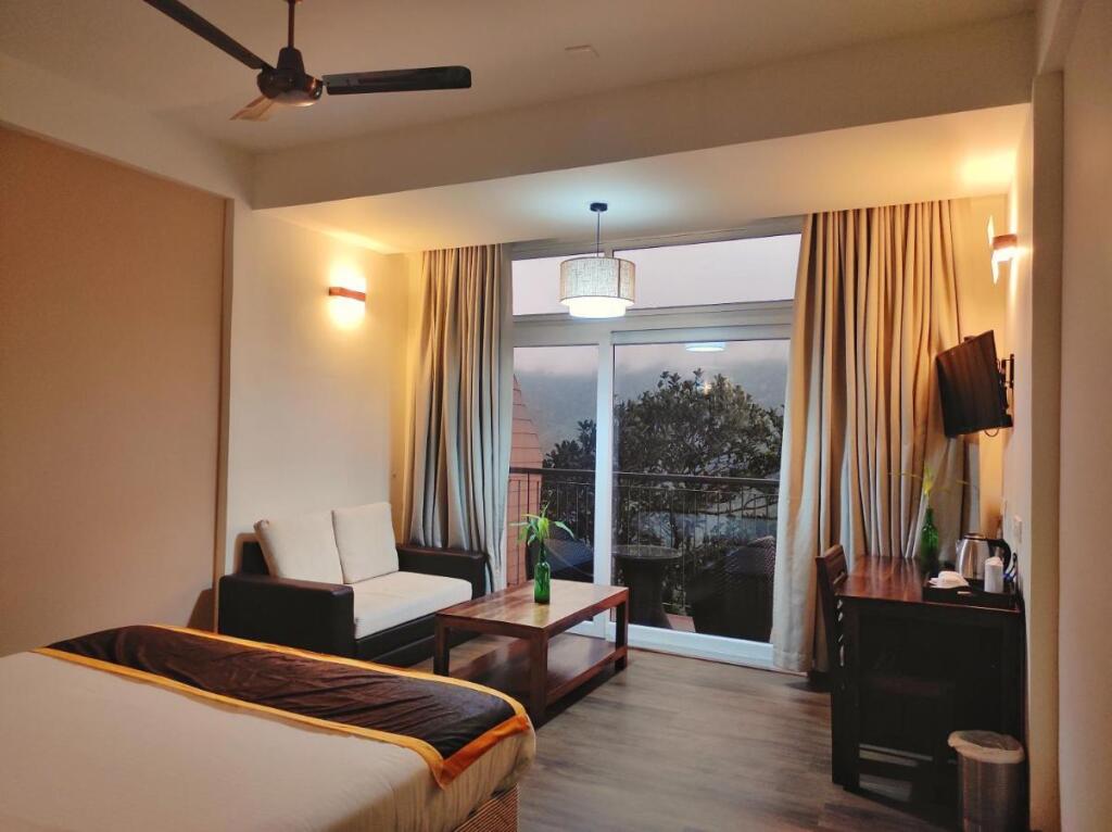 Рамаккалмеду: Shola Crown Resort - Munnar