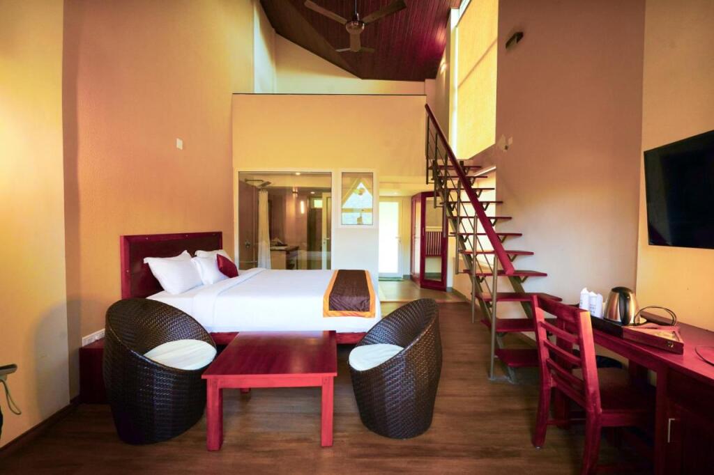 Рамаккалмеду: Shola Crown Resort - Munnar