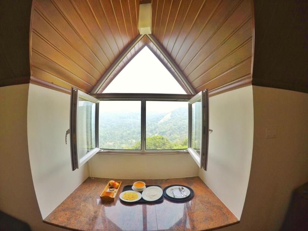 Рамаккалмеду: Shola Crown Resort - Munnar