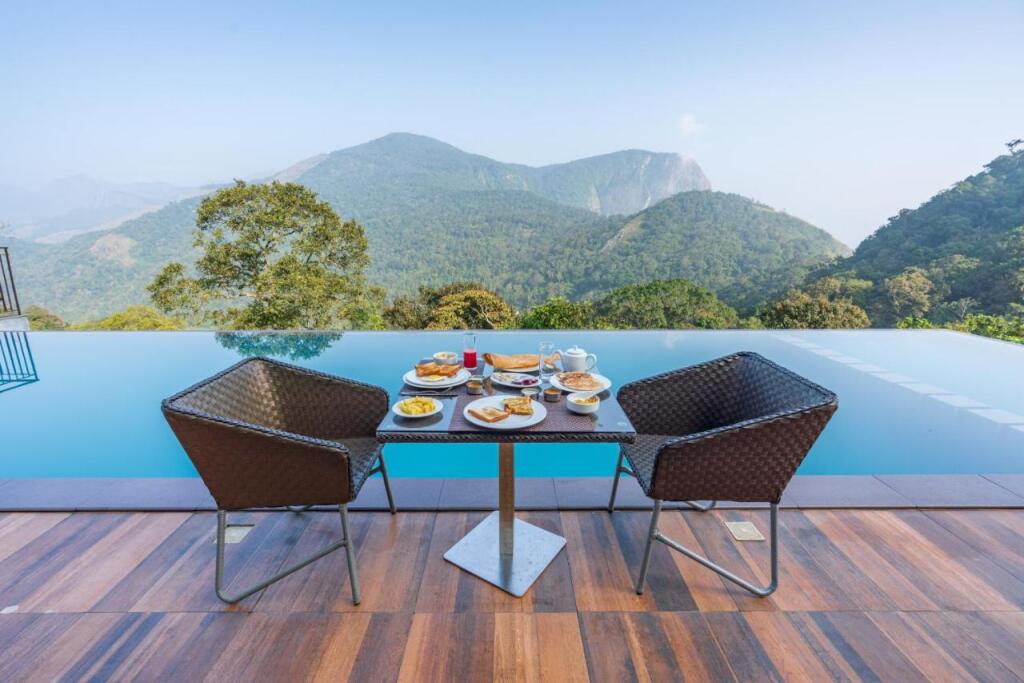 Рамаккалмеду: Shola Crown Resort - Munnar