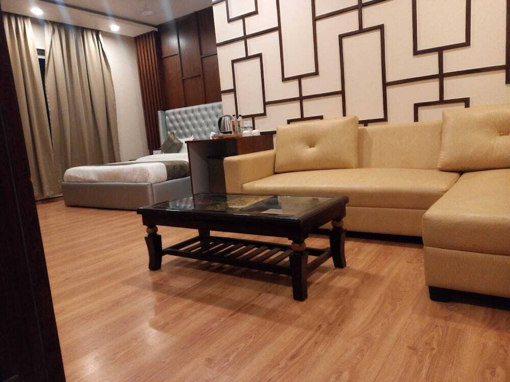 Варанаси: Hotel River Rhythm Assi Ghat