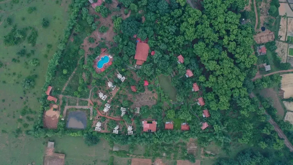 Баихар: Tathastu Kanha