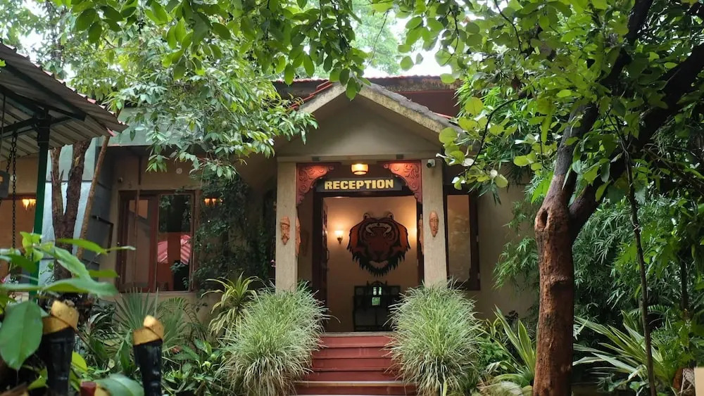 Баихар: Tathastu Kanha