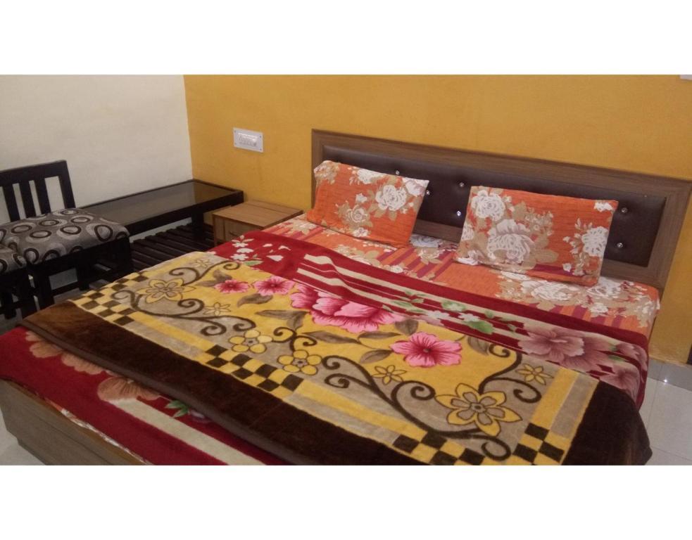 Ришикеш: Rooms facing Mountains in Tapovan