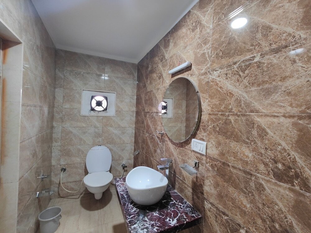 Гора Абу: Hotel maharaja international