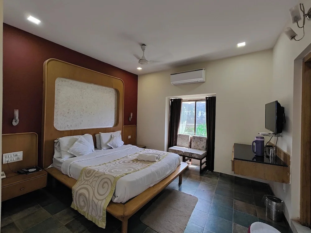 Гора Абу: Hotel maharaja international