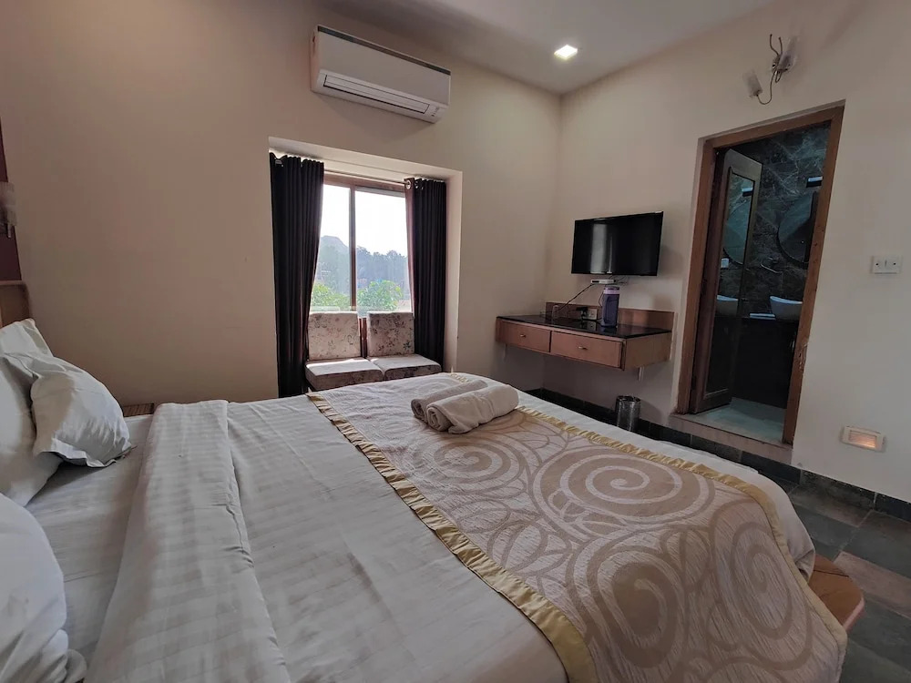 Гора Абу: Hotel maharaja international