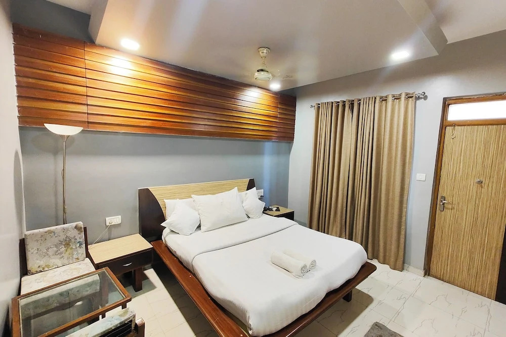 Гора Абу: Hotel maharaja international