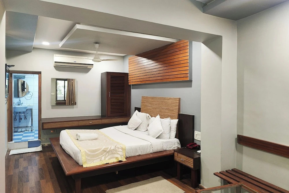 Гора Абу: Hotel maharaja international