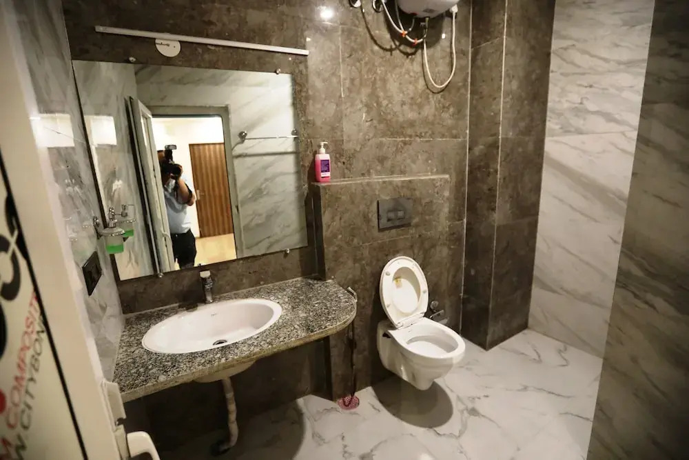 Нойда: Hotel Noida Grand