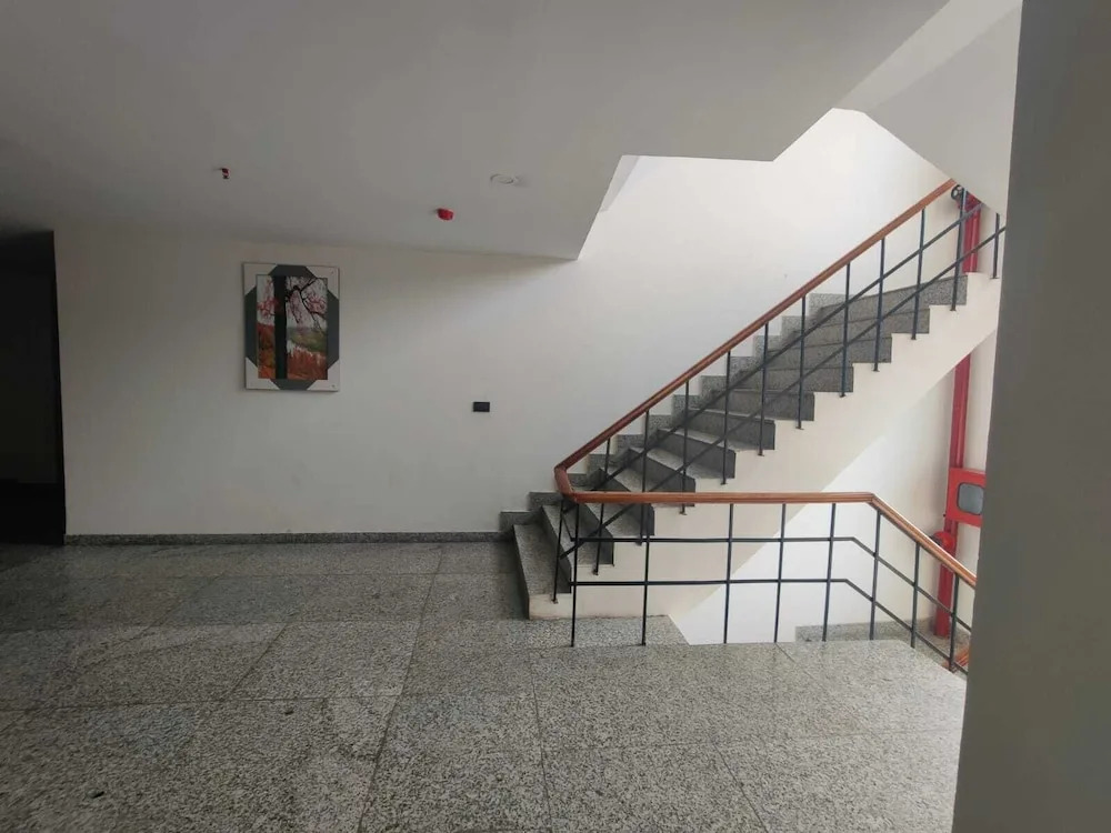 Нойда: Hotel Noida Grand