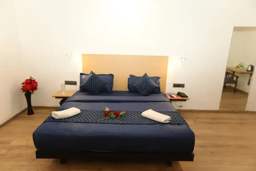 Нойда: Hotel Noida Grand