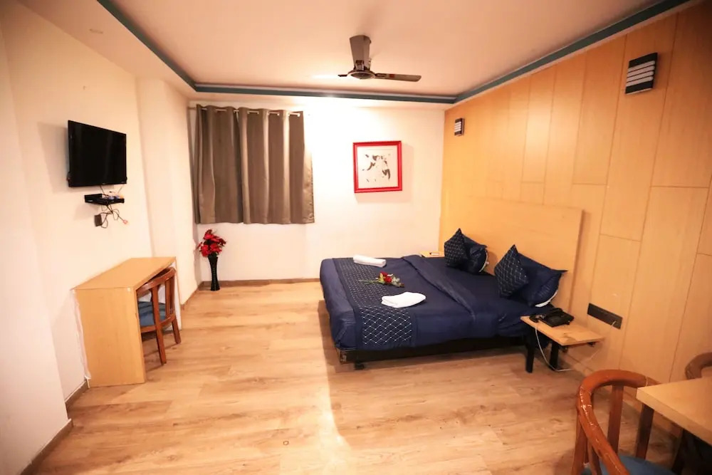 Нойда: Hotel Noida Grand