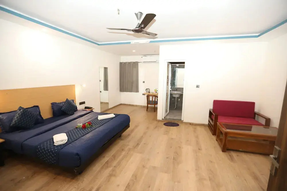 Нойда: Hotel Noida Grand