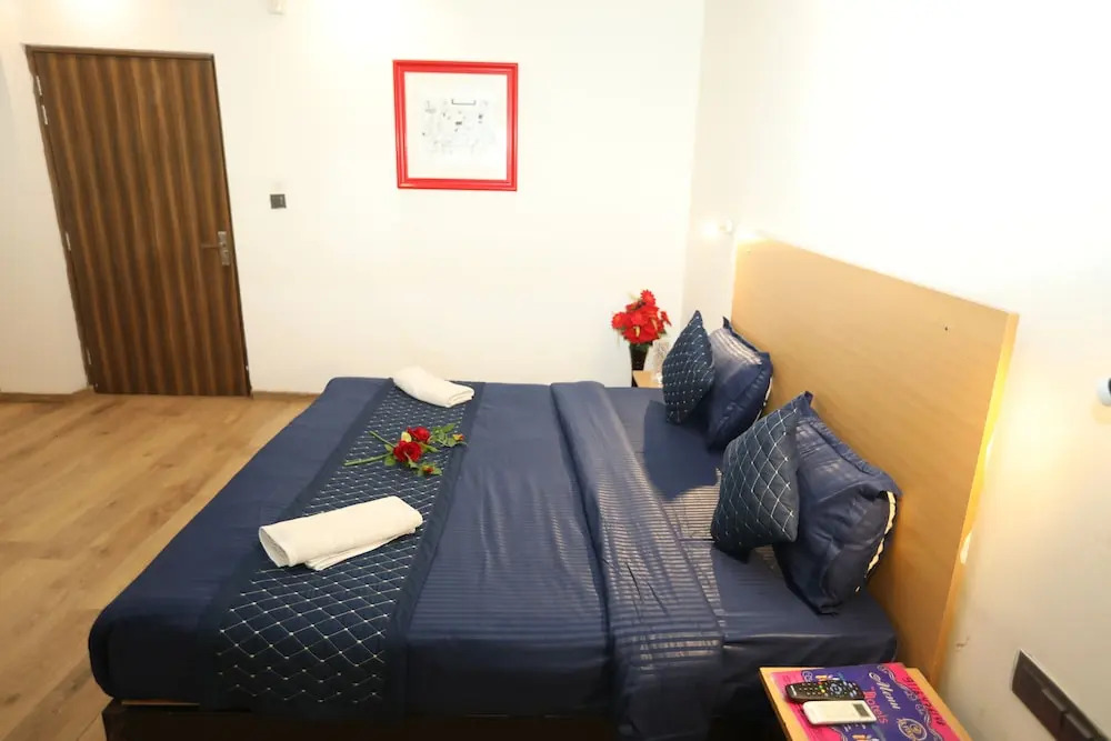 Нойда: Hotel Noida Grand
