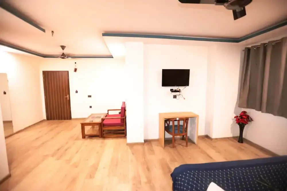 Нойда: Hotel Noida Grand