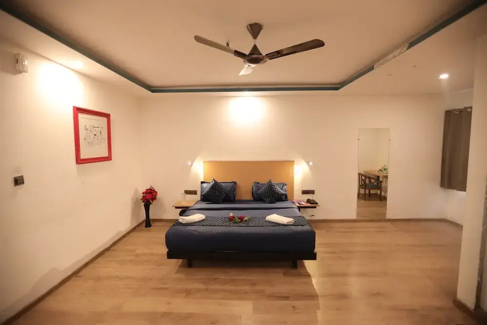 Нойда: Hotel Noida Grand