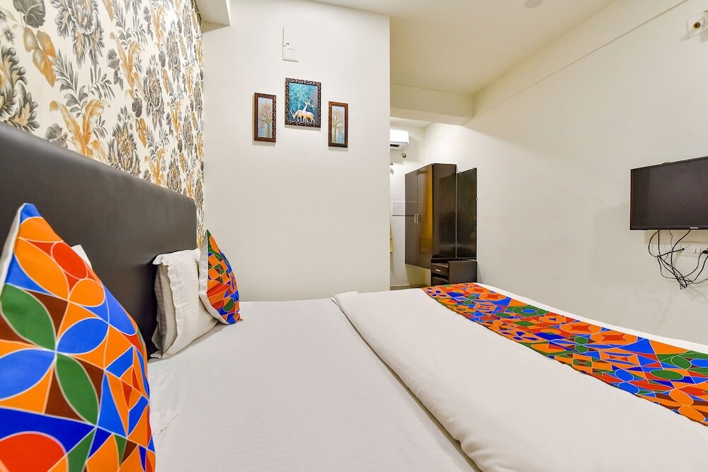 Вадодара: Fabhotel Infinity
