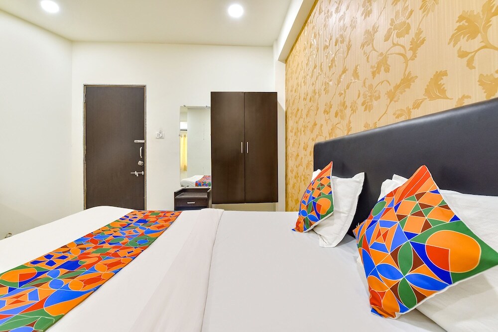 Вадодара: Fabhotel Infinity