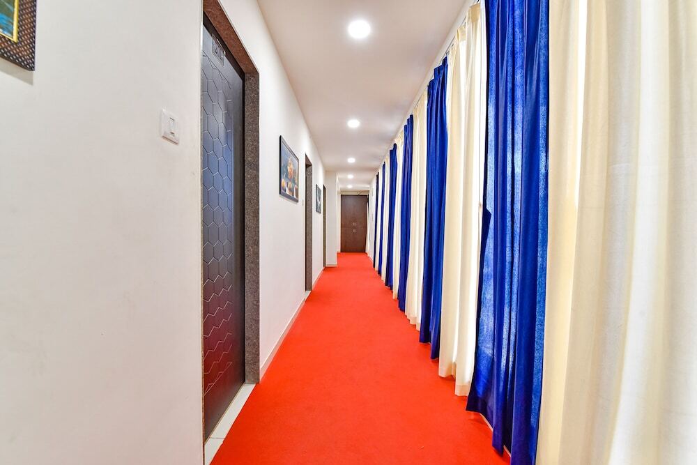 Вадодара: Fabhotel Infinity