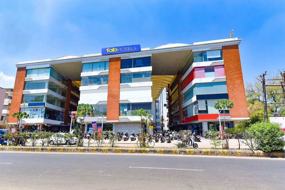 Вадодара: Fabhotel Infinity