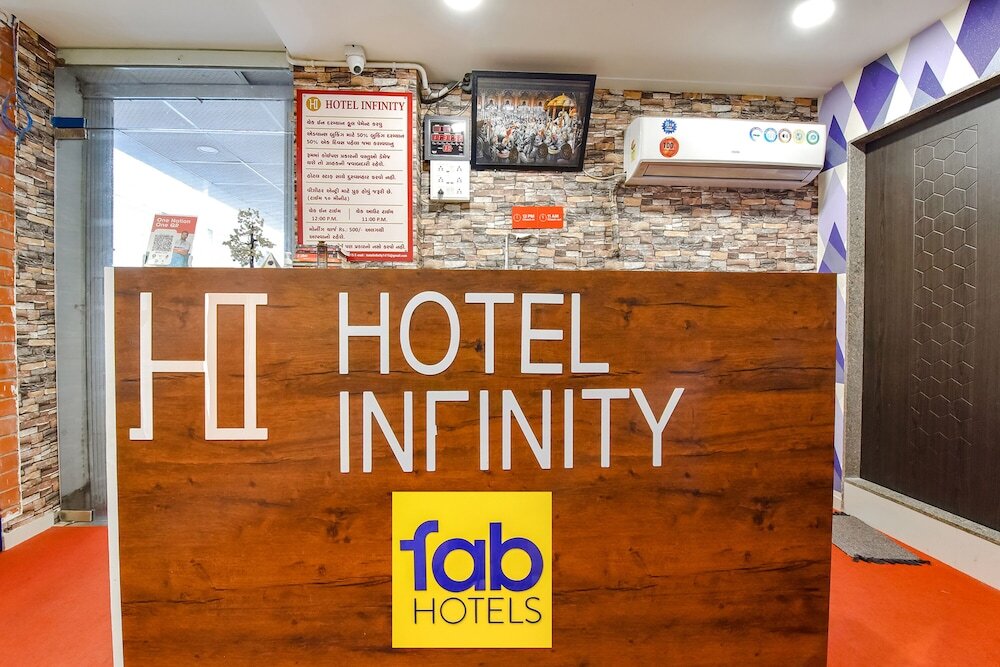 Вадодара: Fabhotel Infinity