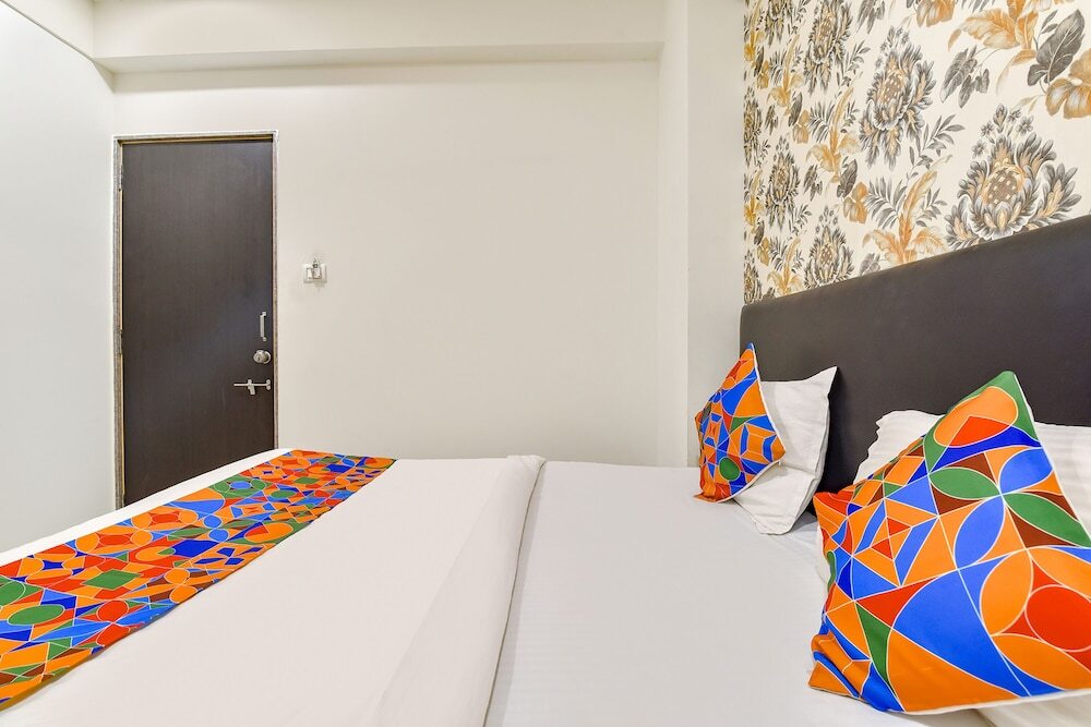 Вадодара: Fabhotel Infinity