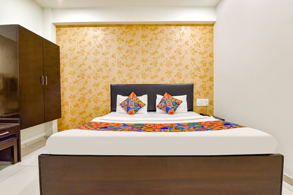 Вадодара: Fabhotel Infinity