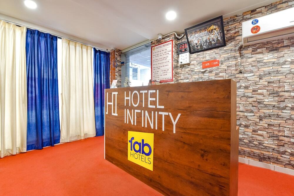 Вадодара: Fabhotel Infinity